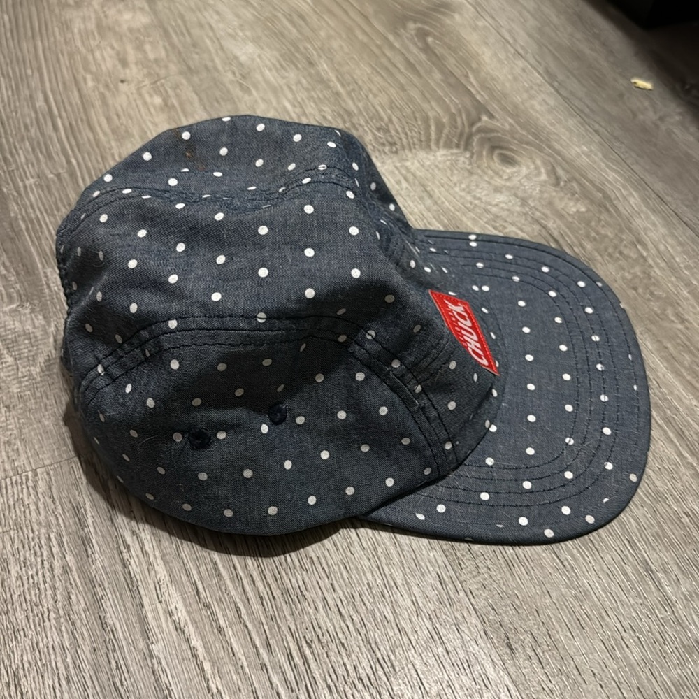 Dotted Cap - Picture 2 of 4
